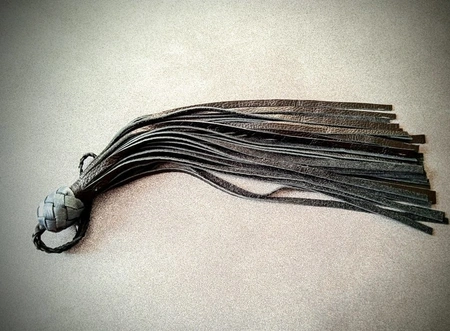 Pletka: Flogger kisteva