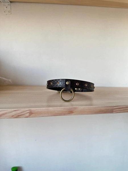 Čoker od reljefne kože