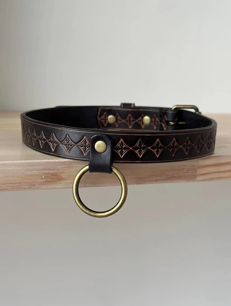 Čoker od reljefne kože