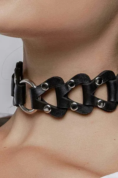 Choker pleten od elemenata