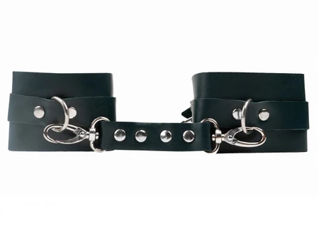 Okovi na noge, smaragd