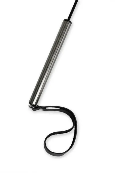 Stog je kratak sa pravougaonim crnim vrhom