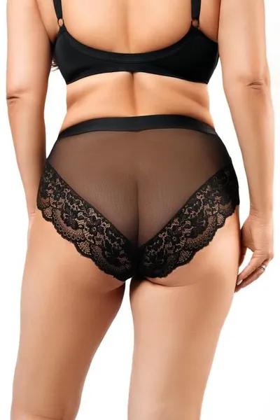 Crne gaćice veličine kraljice