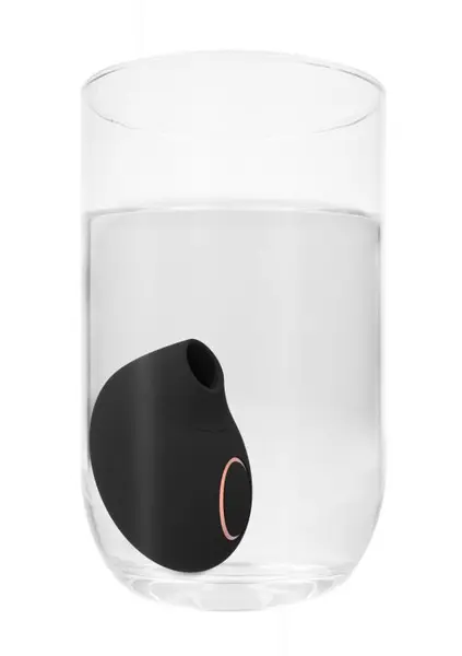 Ergonomski ženski masažer Irresistible Seductive, crni