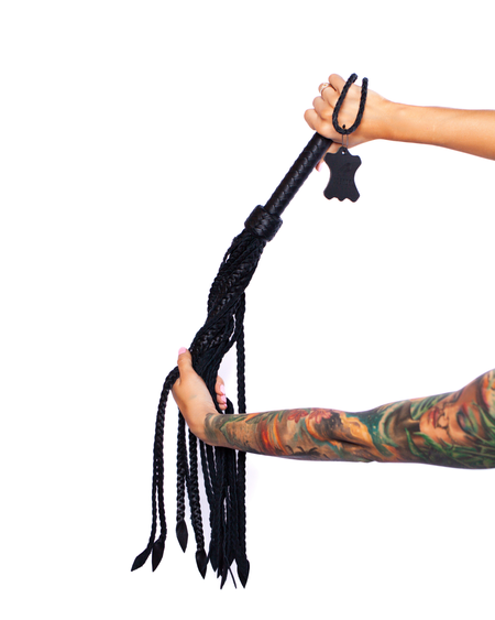 Scandal pleteni flogger od prave kože (crna)