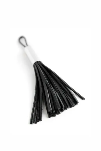 Privezak za ključeve od crne kože sa hromiranom drškom - 18 cm.