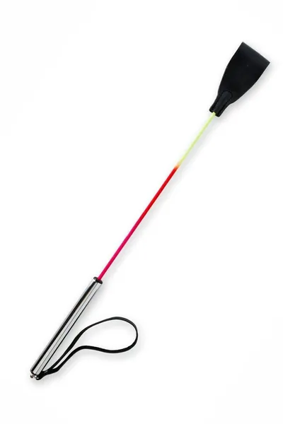 Stek je kratak sa obojenom šipkom i pravougaonim crnim vrhom