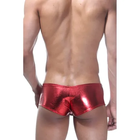 Crveni sjajni hipsi su muški