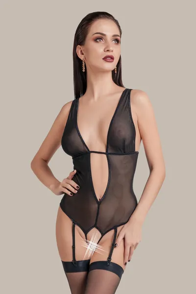 Vaname Ekiliti erotski kombinezon sa crnim čarapama (42-44)