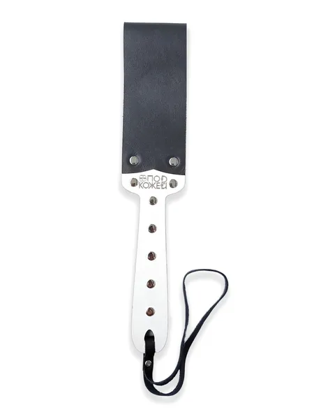 Paddle Crna meka od prave kože, drveta i HDF premaza bele boje