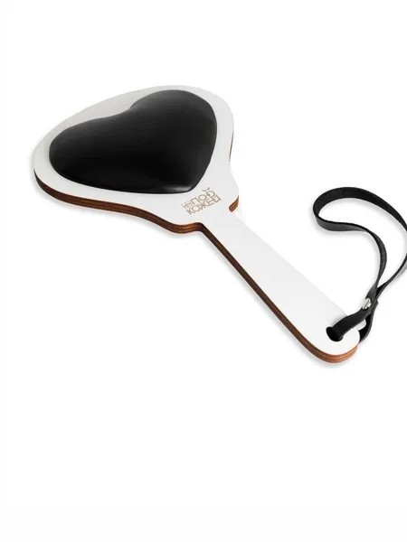 Paddle meko srce crno od prave kože, drveta i HDF premaza bele boje