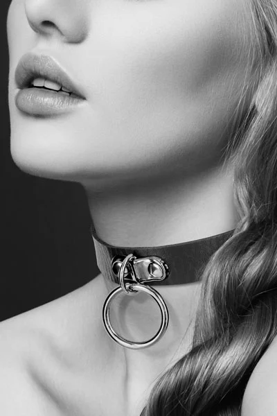 Choker sa prstenom crni Collier Fetish Noir