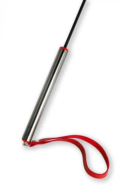 Stack je dugačak sa pravougaonim crvenim vrhom