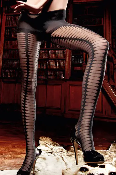 Hulahopke crne sa ovalnim uzorkom Beauti Inside the Beast OS (42-46)