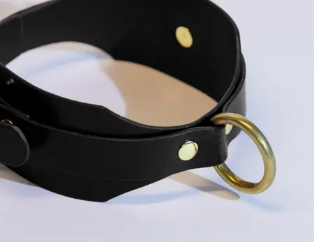 O-obrazni Čoker. Crno