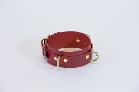 Ogrica Strast. Crvena