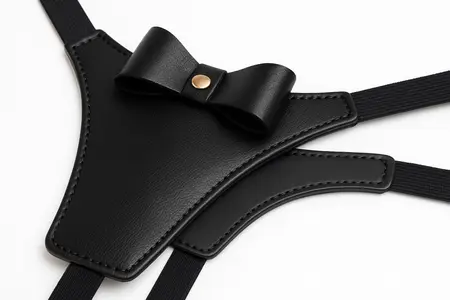 Tange od eko kože su crne