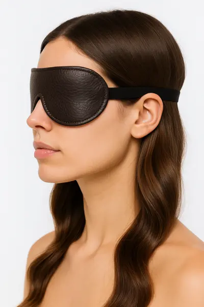 Maska od tamne čokoladne kože od gumene trake