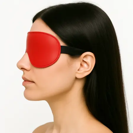 Maska od crvene kože na elastičnoj traci