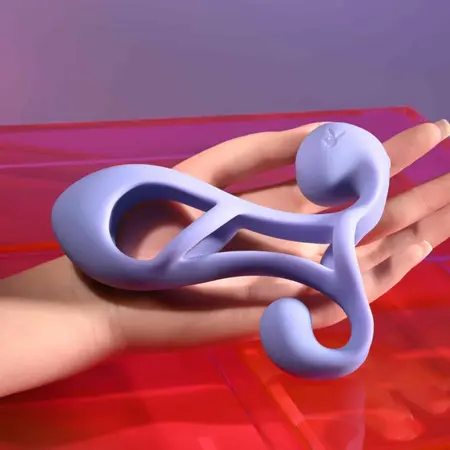 Playboy Fantasy Cage nosivi vibrator u nežnoj boji lavande, dužine 13.6 cm, potpuno vodootporan