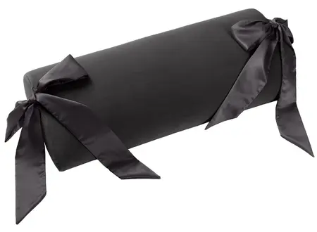 Liberator Ravish Pillow Black, jastuk za bondage sa satenskim trakama, 91.5 cm