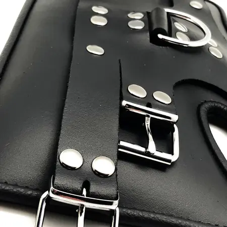 Red Leather crna manžetna za suspenziju od biljno štavljene kože evropske proizvodnje