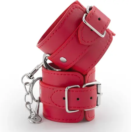 Bondage Love podesive crvene lisice od veštačke kože sa metalnim D prstenovima