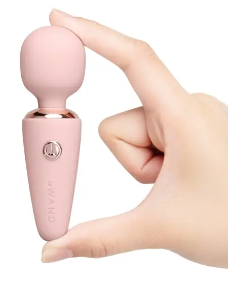 Le Wand Mini Microwand Rose Go kompaktni punjivi masažer