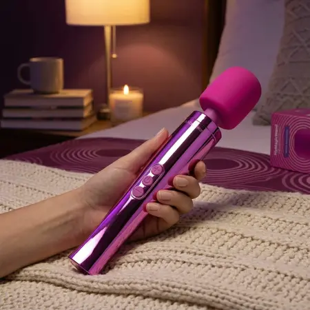 MyMagicWand Pink masažer sa 6 brzina, 7 modova vibracije i vodootpornim dizajnom