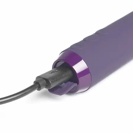 Je Joue Classic Bullet vibrator, kompaktan, punjiv putem USB-a i potpuno vodootporan