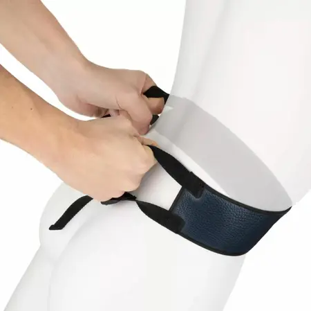 AMORELIE Kink Clutch Me Adjustable Wrist Cuff Black - Durable & Soft Lining
