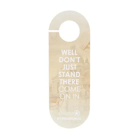 Ouch! International Door Hanger, višejezični dekorativni detalj za vašu privatnost