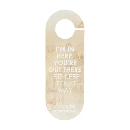 Ouch! International Door Hanger, višejezični dekorativni detalj za vašu privatnost