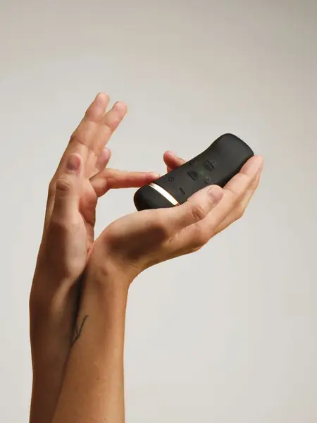 Handy Oh! Vibrator, interaktivna intimna igračka roze boje koja reaguje na zvuk
