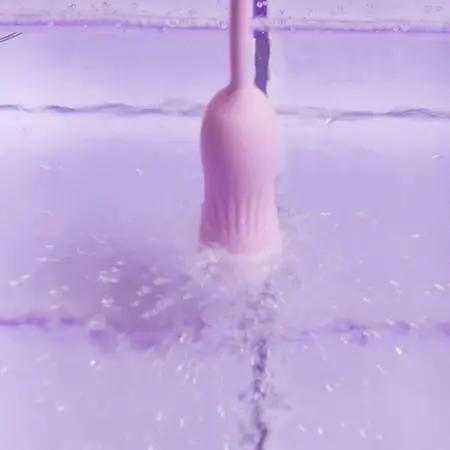 Good Vibes Only Siva roze mini vibrator rebrasti silikon 10 modova