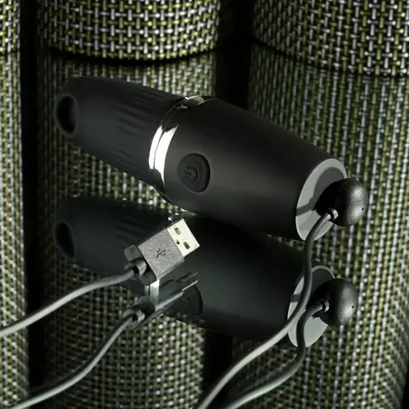 Playboy Excursion intimni vakuumski stimulator u obliku ruža za usne, roze, USB
