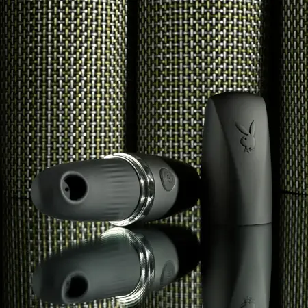 Playboy Excursion intimni vakuumski stimulator u obliku ruža za usne, roze, USB