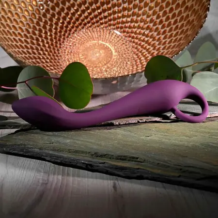 Evolved Lochness punjivi silikonski zakrivljeni vibrator 19 cm plavi