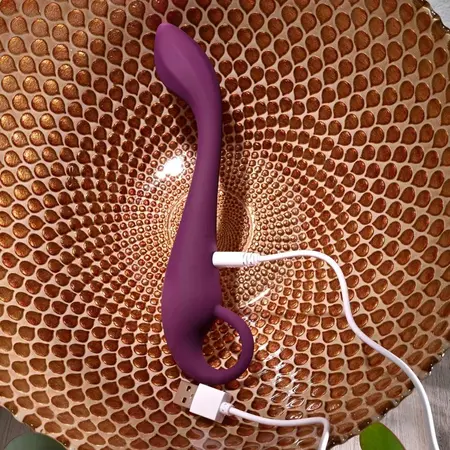Evolved Lochness punjivi silikonski zakrivljeni vibrator 19 cm plavi