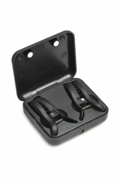 XR Brands Dark Grip vibrirajuće silikonske štipaljke sa crnom kompaktnom kutijom