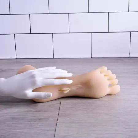 Zero Tolerance Model Stopala Intimna Mašina Boja Kože 18 cm