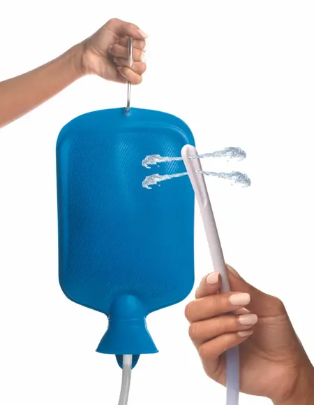 XR Brands Deluxe Shower Cleaning System 1.85L with Multi-Tip Set