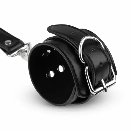 Bedroom Fantasies Cuffs & Hogtie Set Black Podesivi sistem od PU kože