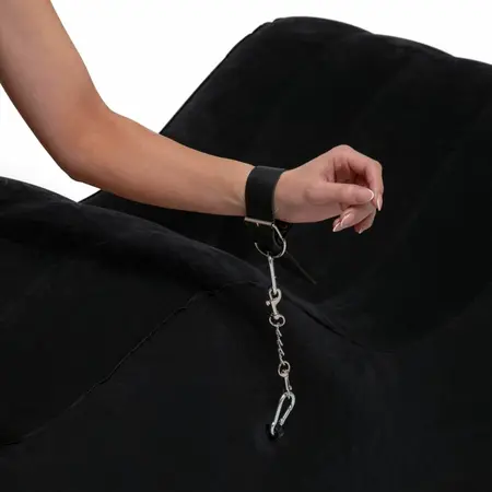 Bedroom Fantasies The Lounger crni ergonomski nafasni ležaj za podršku