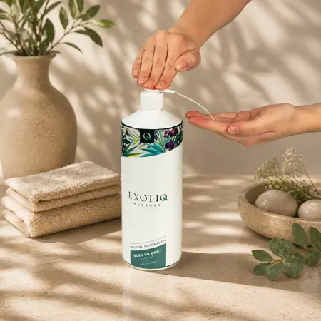 Exotiq Body to Body ulje za masažu tela o telo 1L za svilenkast i dugotrajan osećaj
