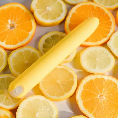 Evolved Sunny Sensations žuti vibrator, produženi model sa 10 modova i punjivom baterijom