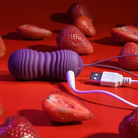 Evolved Eager Egg vodootporno vibrirajuće jaje sa daljinskim upravljačem u ljubičastoj boji