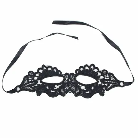 Queen Lingerie Black Lace Mask - Elegant Accessory, One Size