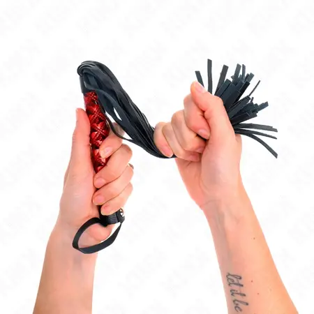 KINK Diamond Pattern Whip 40 cm - Elegant Faux Leather Impact Tool