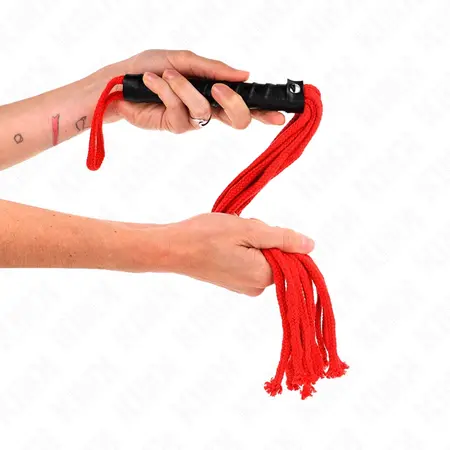KINK Rojo bič sa užetom 56 cm - izdržljivi alat za udarce sa više repova, crveni